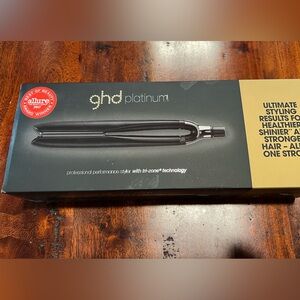 GHD Platinum Flat Iron